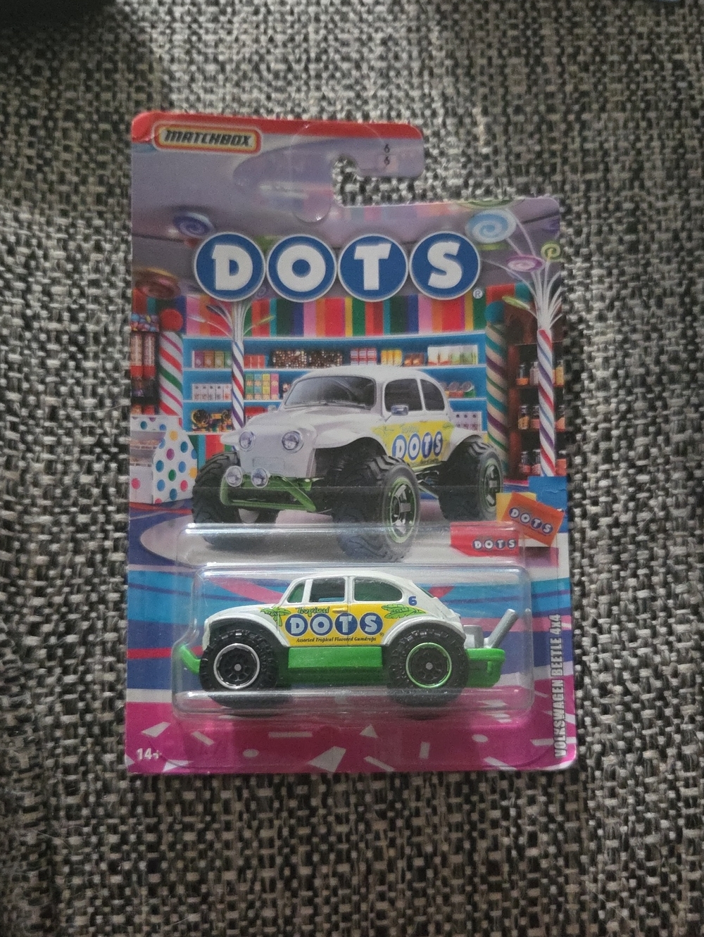 Match DOTS White & Green VW Beetle Toy Car